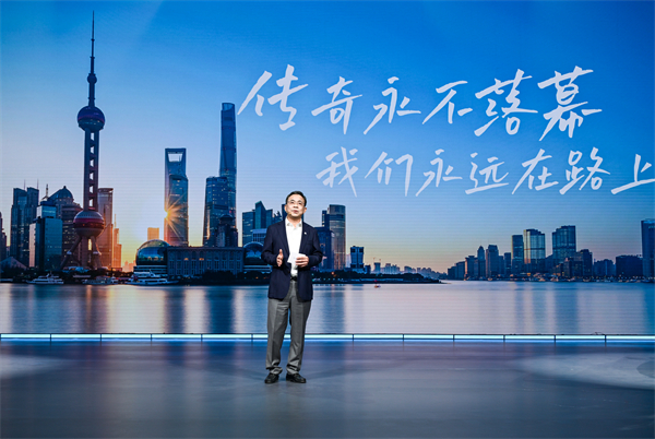 王曉秋領(lǐng)航上汽巨輪，“平權(quán)進(jìn)階” 勇拓出行無(wú)垠新藍(lán)海